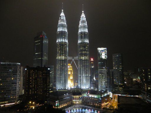 PETRONAS Twin Towers, Kuala Lumpur, Malaysia, Ansicht von der SkyBar im Traders Hotel