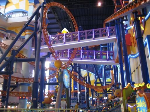 Kuala Lumpur, Malaysia, Shopping, Achterbahn im Berjaya Times Square Theme Park