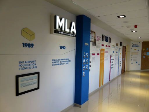 Flughafen Malta, MLA, Malta, Ausstellung Zeitverlauf des Flughafen