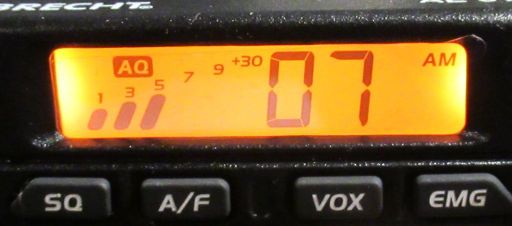 ALBRECHT® AE 6110 VOX CB Radio, orange beleuchtete LCD Anzeige