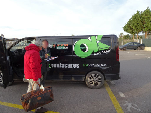 AmigoAutos Rent a Car, Shuttlebus am Flughafen Ibiza Parkplatz P3