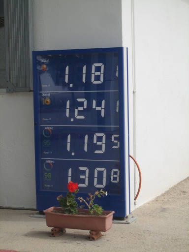 AurigaCrown, Valencia, Spanien, Campsa Tankstelle in Morella 1,18 Euro / Liter im Jahr 2008