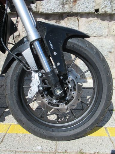 Benelli BN 302S, Pirelli Angel™ ST 120/70 ZR 17 M/C 58W