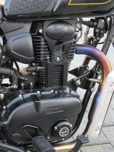 Benelli Imperiale 400, Motor