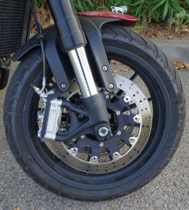 Benelli Leoncino 500, Pirelli ANGEL™ ST 120/70 ZR 17 M/C (58 W)