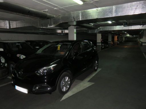 Centauro rent a car Palma de Mallorca, Spanien, Tiefgarage Madrid mit Renault Captur
