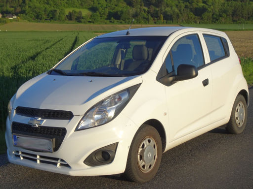 Chevrolet Spark, KL1M, 1,0 l 50 kW, Ansicht von der Seite / vorne