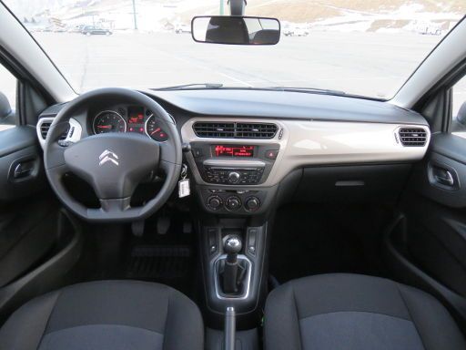 Citroën C–Elysée PureTech 82 Seduction, Armaturenbrett / Innenraum