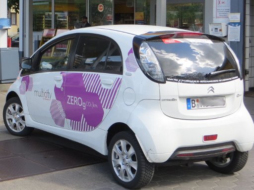 Citroën C–Zero im Mai 2013, Ansicht von hinten / Seite