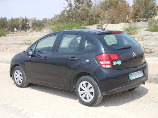 Citroën C3 im März 2012, Ansicht von hinten / Seite