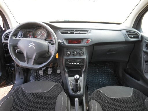 Citroën C3 im März 2012, Armaturenbrett / Innenraum