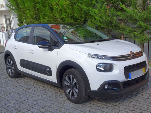 Citroën C3 PureTech 82 Feel Modelljahr 2019, Ansicht von vorne / Seite