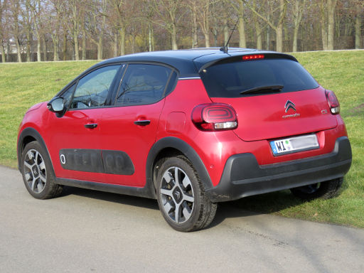 Citroën C3 PureTech 82 Feel, Ansicht von hinten / Seite