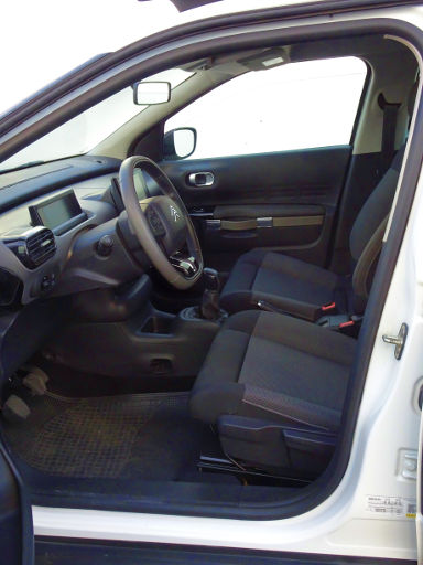 Citroën C4 Cactus PureTech 82 Feel, Innenraum Fahrer und Beifahrer