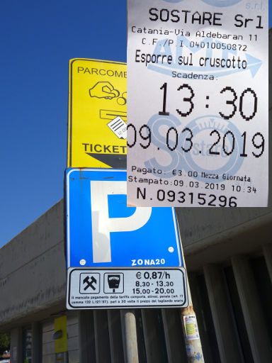 Ecovia Rent, Italien, Parkplatz in Catania