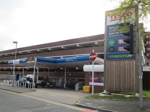 Europcar Großbritannien und Irland, TESCO Tankstelle in Birmingham