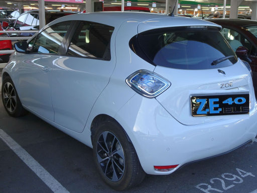 Europcar Spanien, Terminal 1 Parkplatz Madrid Flughafen mit Renault ZOE Z.E. 40