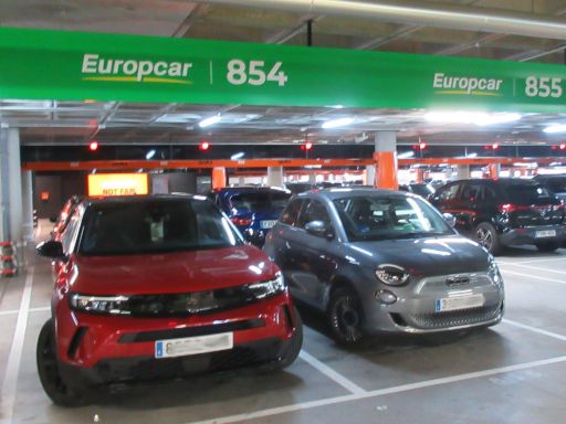 Europcar Spanien, Madrid Flughafen Terminal 4 Europcar im Parkhaus im M&auml;rz 2026