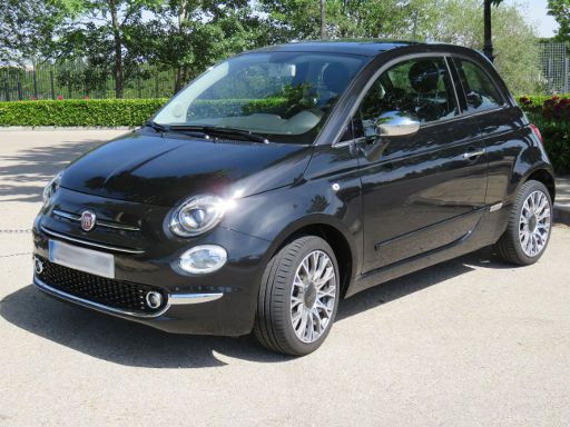 Fiat 500 1.2 Liter Modelljahr 2017, Ansicht von vorne / Seite