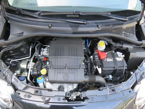Fiat 500 1.2 Liter Modelljahr 2017, 1.2 Liter Benziner Motorraum