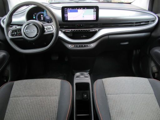 Fiat 500e, Modelljahr 2022, Armaturenbrett / Innenraum