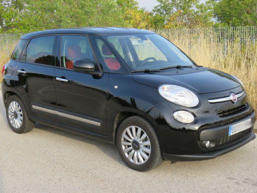 Fiat 500L 1.3 Liter Diesel, Ansicht von vorne / Seite