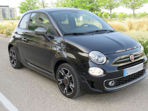 Fiat 500S Serie3 Modelljahr 2018 1.2 Liter, Ansicht von vorne / Seite