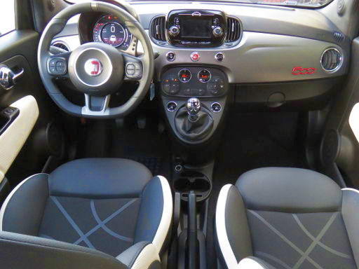 Fiat 500S Serie3 Modelljahr 2018 1.2 Liter, Armaturenbrett / Innenraum