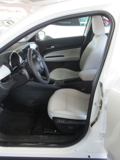 Fiat 600e, Modelljahr 2026, Innenraum Fahrer und Beifahrer