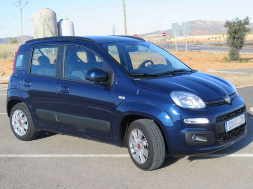 Fiat Panda Typ 312 Modelljahr 2017, 1.2 Liter, Ansicht von vorne / Seite