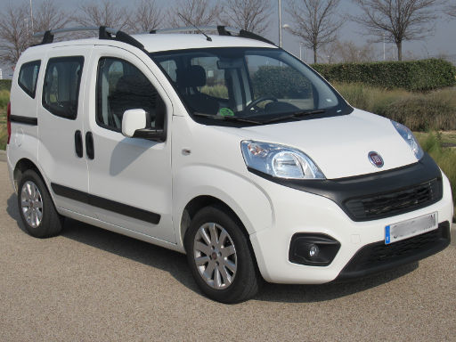 Fiat Qubo 1.3 16V Multijet, Ansicht von vorne / Seite