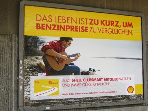 Firefly™ Car Rental, Shell ClubSmart Werbung im Juli 2015 in Stuttgart, Deutschland