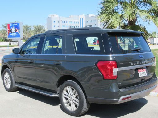 Ford Expedition XLT, 3.5 l, 2022, Ansicht von der Seite / hinten