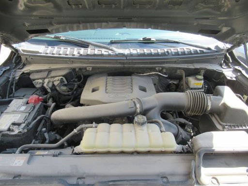 Ford Expedition XLT, 3.5 l, 2022, 1,0 l Ecoboost Hybrid, Motorraum