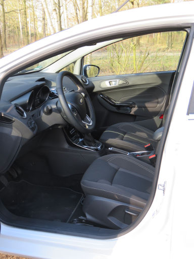 Ford Fiesta 1,0 l 74 kW EcoBoost Benzinmotor, Innenraum vorne