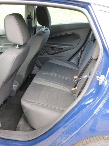 Ford Fiesta 1,0 l 48 kW Benzinmotor, Innenraum hinten