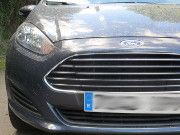 Ford Fiesta 1,25 l 60 kW Benzinmotor, Modelljahr 2014, Ansicht von vorne