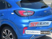 Ford Puma ST-Line 1.0 l Ecoboost Hybrid 92 kW 6 Gang Schaltung, Ansicht von der Seite / hinten