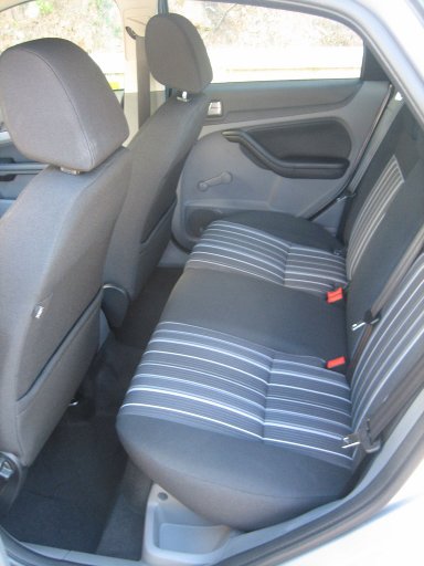 Ford Focus 1,6 l Benzinmotor, Modelljahr 2011, Innenraum Rücksitzbank