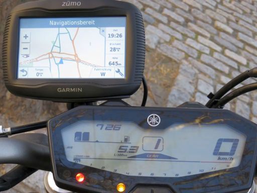 Garmin® zūmo® 345 LM Motorrad und Auto Navigation, Motorradhalterung Yamaha MT–07