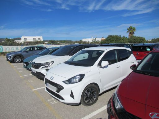 Gobycar Rent a car, Ibiza, Spanien, Parkplatz Mietwagen