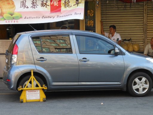 Hertz® Malaysia, Penang, Falschparker mit Radkralle