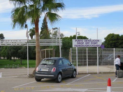 HIPER RENT A CAR, Spanien, Rückgabe Station in der Nähe vom Flughafen Palma de Mallorca im Oktober 2015