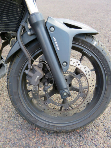 Honda CB500X, Michelin Pilot Road 4 GT 120/70 ZR 17 M/C (58W)