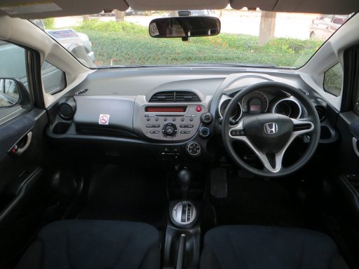 Honda Jazz V im Januar 2014, Armaturenbrett / Innenraum