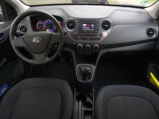 Hyundai i10 IA, 1.0 Liter 49 kW, Modelljahr 2018, Armaturenbrett