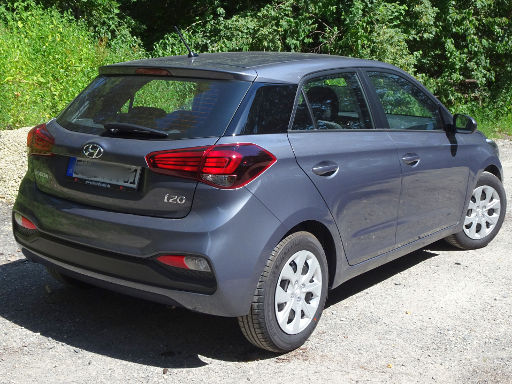 Hyundai i20 GB, 1.2 Liter 55 kW, Ansicht von der Seite / hinten