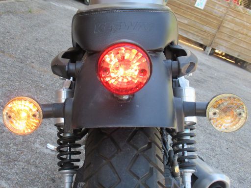 Keeway K-LIGHT 125, Rückleuchten und Fahrtrichtungsanzeiger