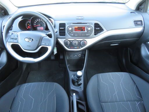 Kia Picanto TA 1.0 Modelljahr 2016, Armaturenbrett