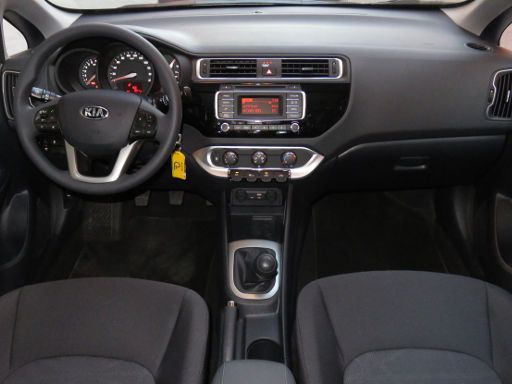 Kia Rio UB 1.2, Armaturenbrett